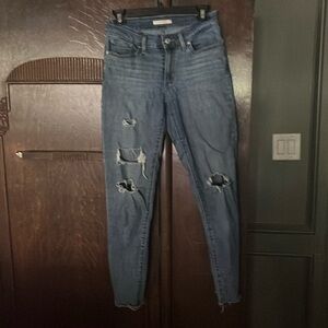 Levi’s style 711 Skinny waist 27” length 30”